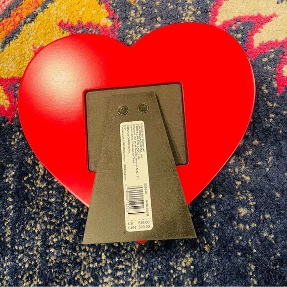 NIB Carlton Cards Red Heart Picture Frame - Picture 2 of 2